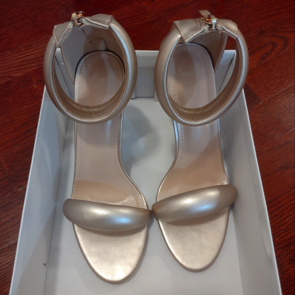 Party Sandals in Gold